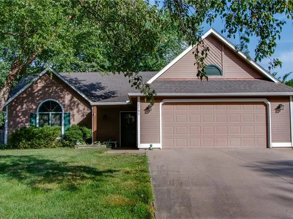 2741 Harper St, Lawrence, KS 66046