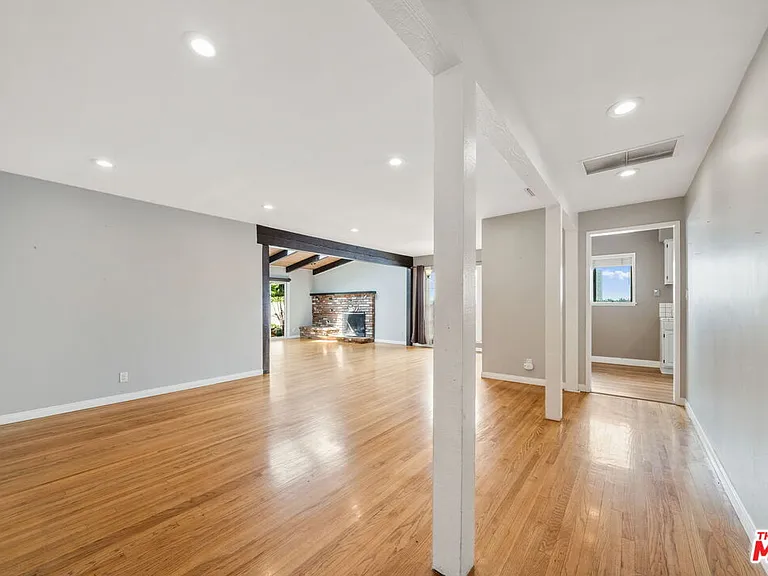 13453 Debby St — Photo 12