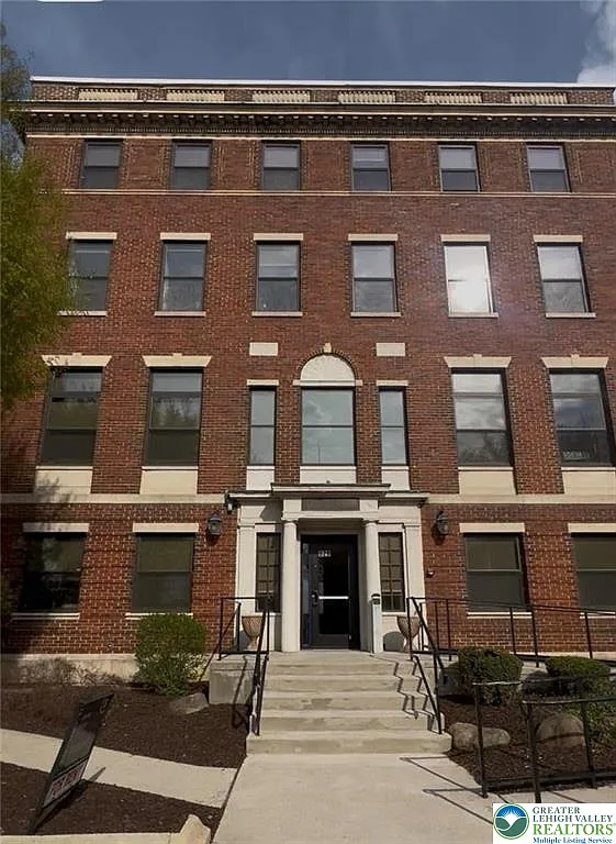 1 bed, 751 sqft, $1,650 — Photo 1