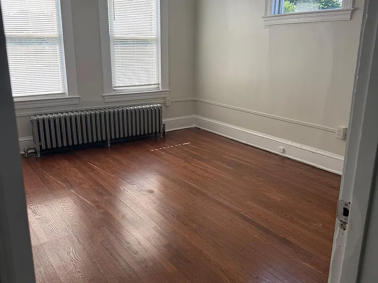 1932 Broad St #3 — Photo 3