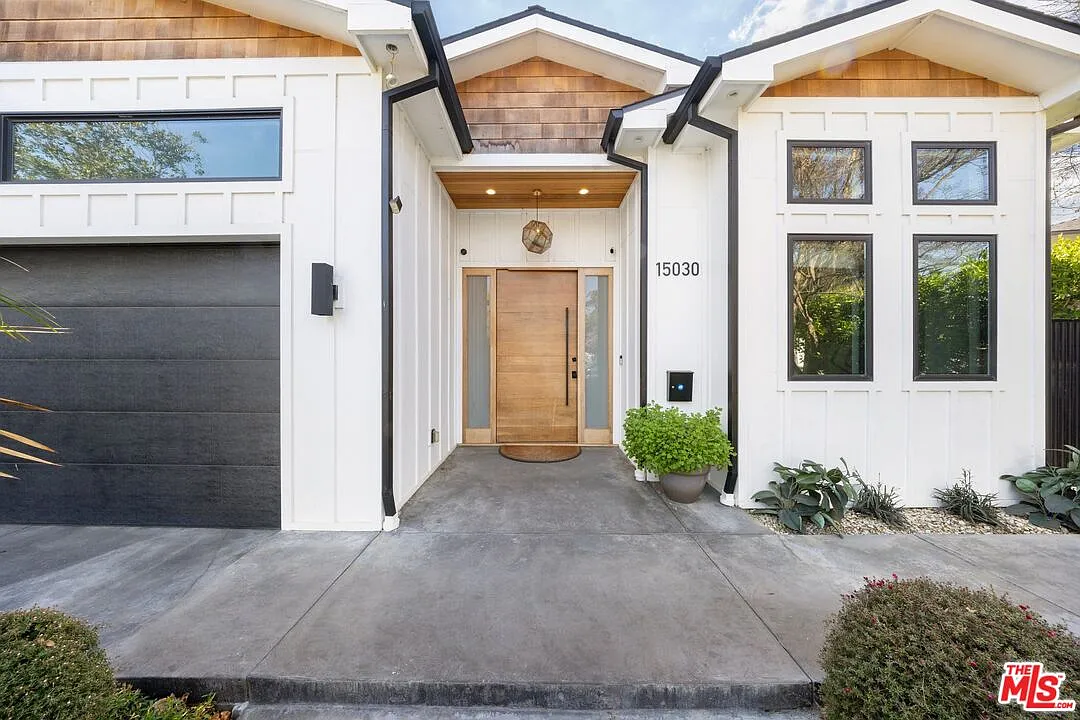 4 bed, 5.0 bath, 3037 sqft, $12,495 — Photo 3