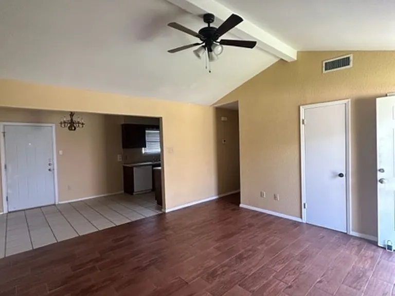 3725 Scranton Ln — Photo 3