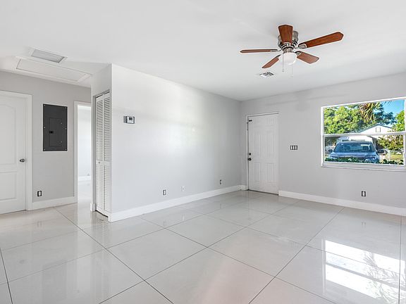 5th image of 220 Perry Ave Unit B