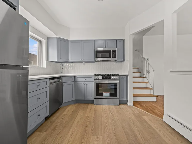 7215 Avenue N #3 — Photo 2