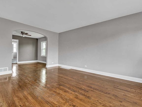 2nd image of 14437 Emerald Ave