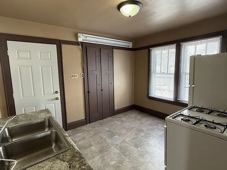 1574 S Union St — Photo 12
