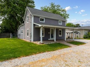 311 S Edwardsville St, Staunton, IL 62088