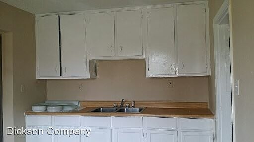 2nd image of 3602 Daphne St