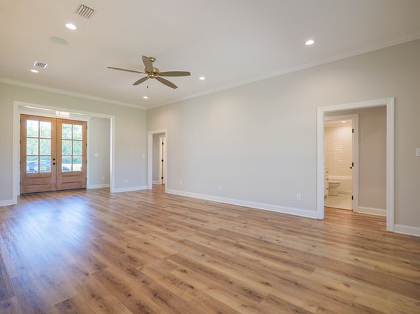 148 Audrey Ln, Hahira, GA 31632