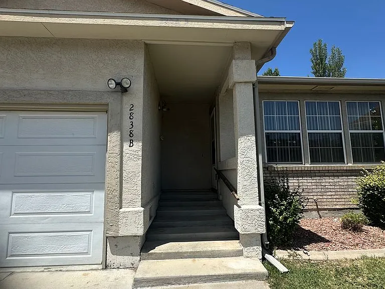 2838 Grand Falls Cir #B — Photo 3