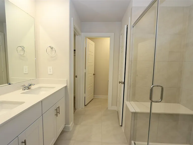 6686 Lahna Oak Dr — Photo 8