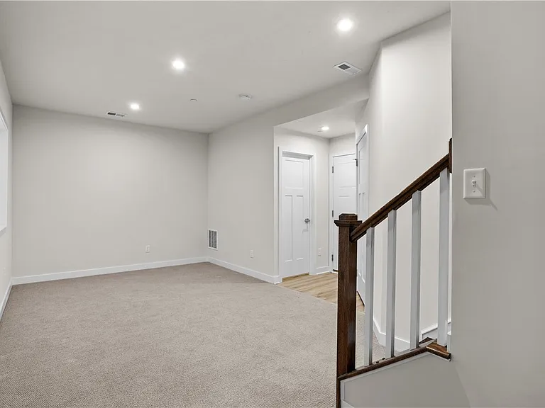 3037 Mahican Cir — Photo 9