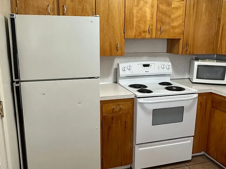 580 E 600 N — Photo 28