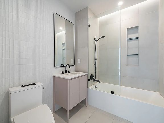 3rd image of 570 Fulton St #9A