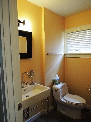 5th image of 818 N Grove Ave