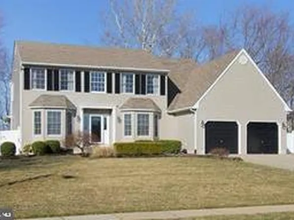 1403 Swan Ln, Mullica Hill, NJ 08062