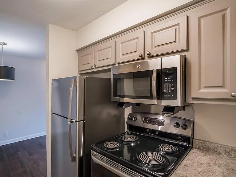 Chase Cove Apartments — Photo 136
