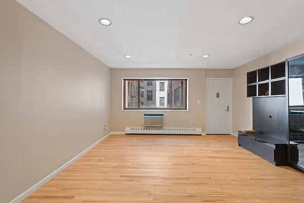 Rented by Nest Seekers International | media 18