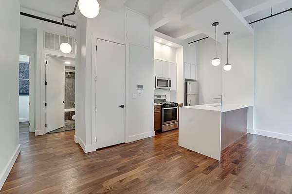 Rented by EXR | media 3