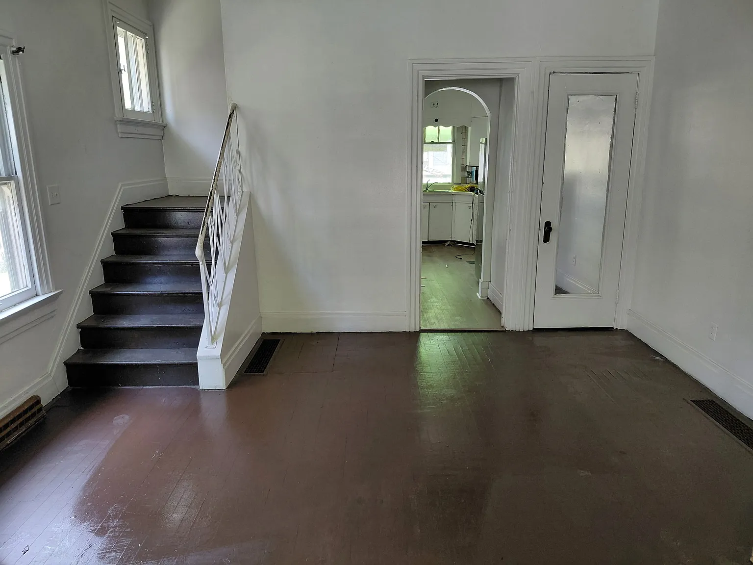 46 Pinehurst Ave — Photo 3