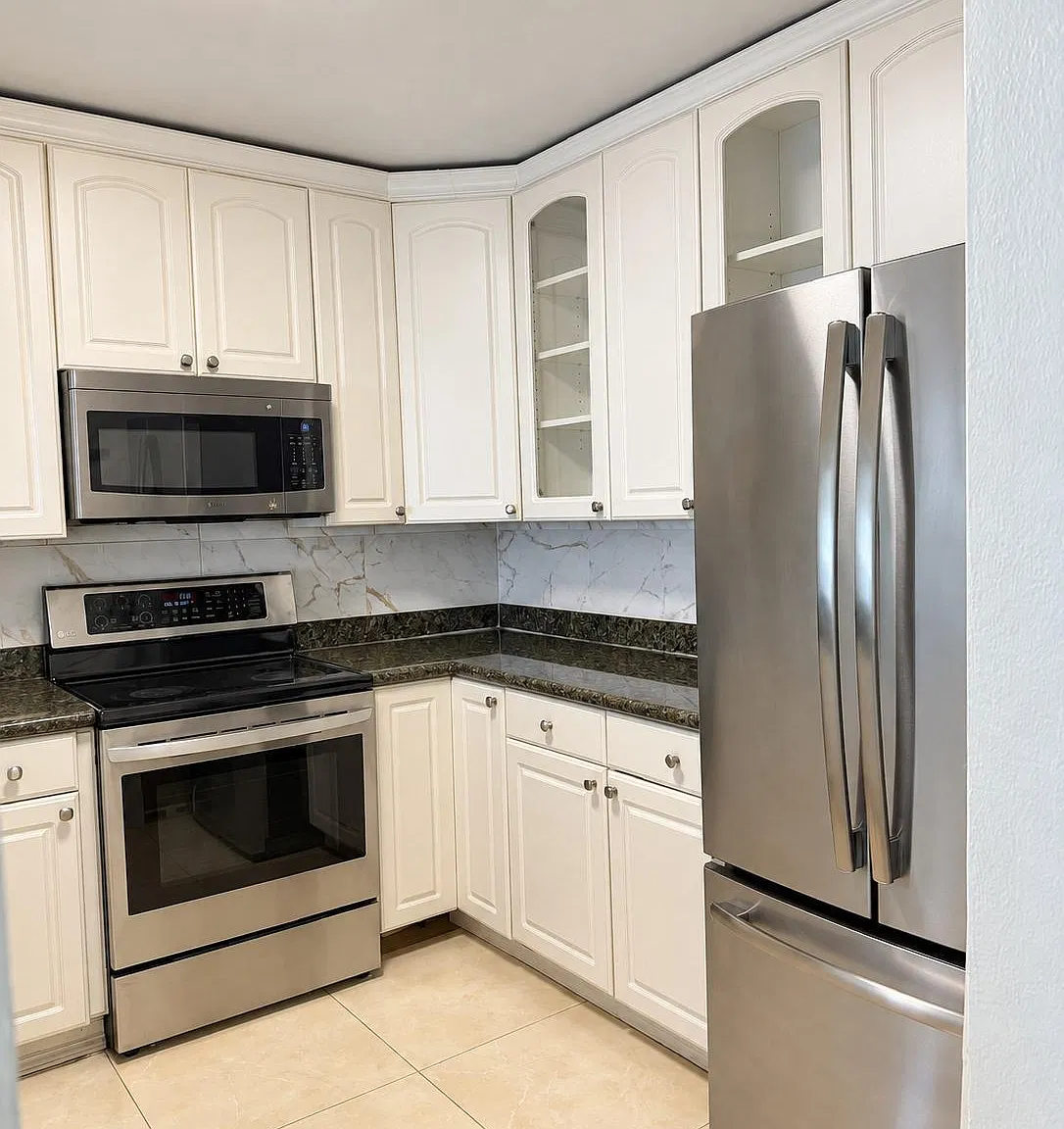 2 bed, 1200 sqft, $2,700 — Photo 2