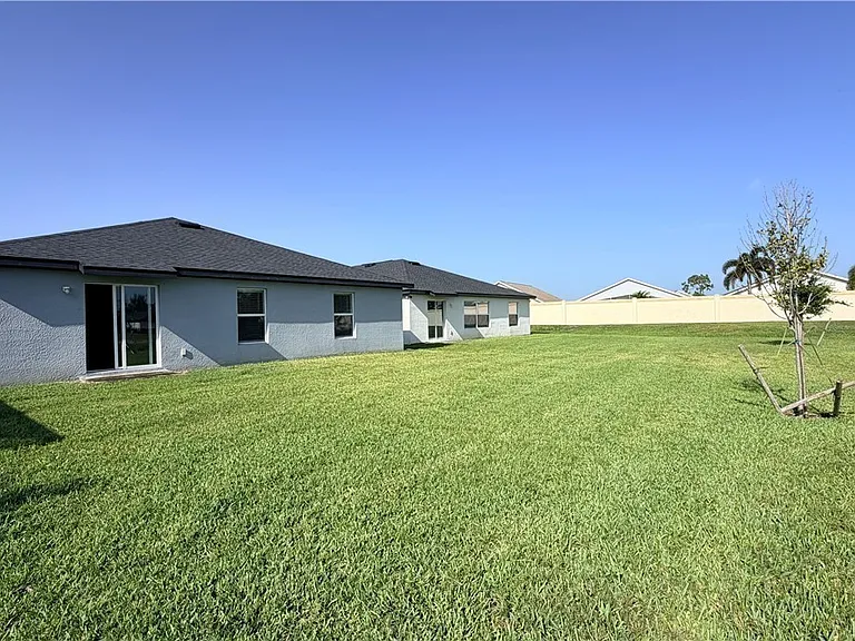 4007 San Clemente Ct — Photo 4