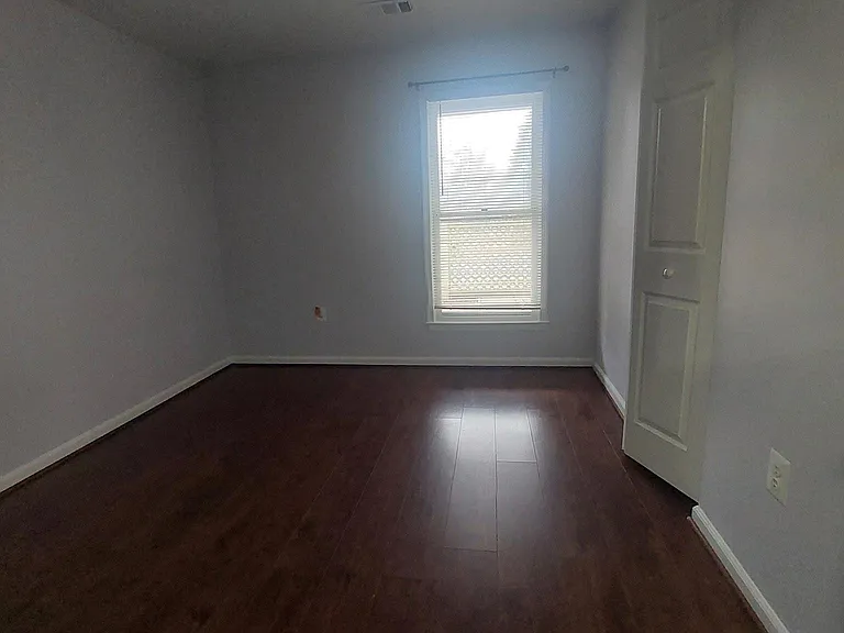Shadyside Ln — Photo 24