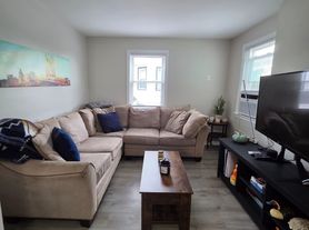 166 Carmita Ave, Rutherford, NJ