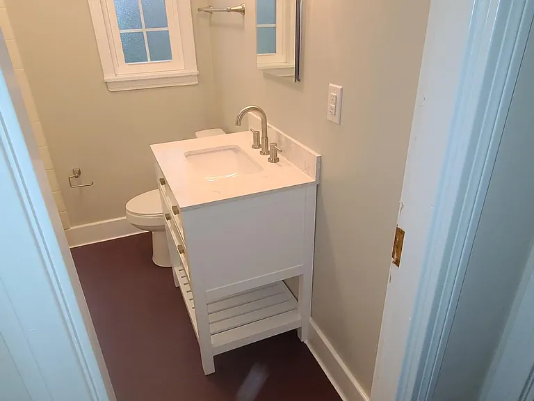 11 Duke Ave — Photo 5
