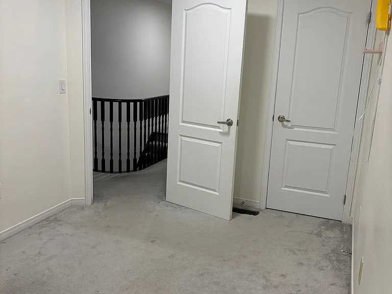 5241 Major Mackenzie Dr E — Photo 11