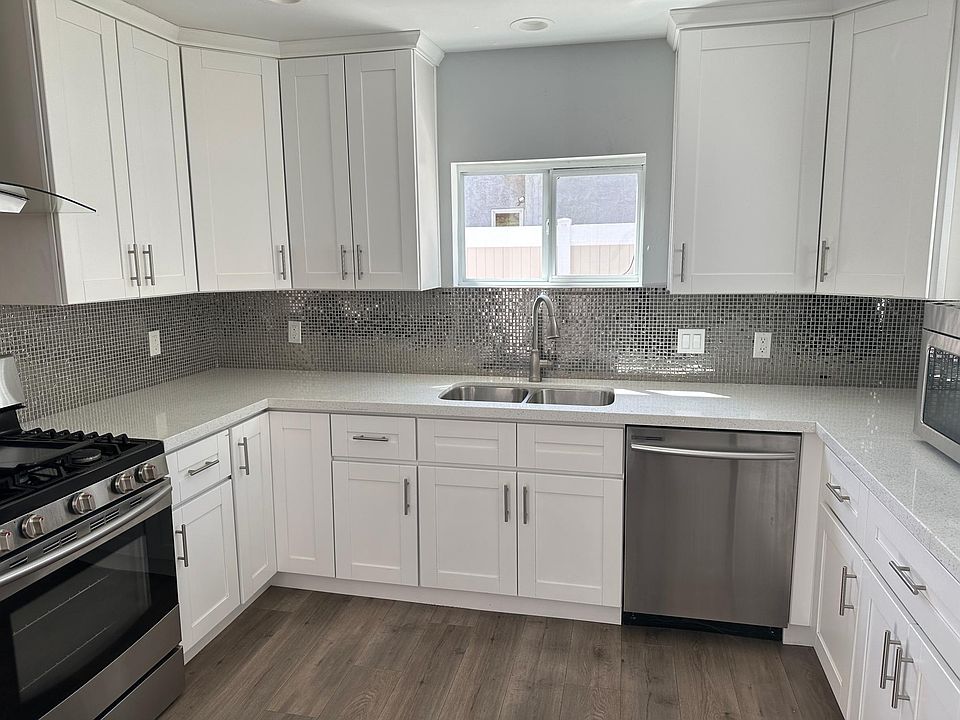 1st image of 9541 Sunland Blvd #1/2