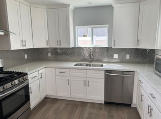 9541 Sunland Blvd #1/2, Sunland, CA 91040