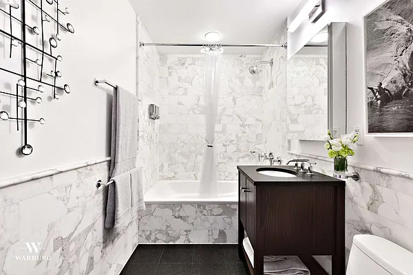 Sold by Warburg | media 6