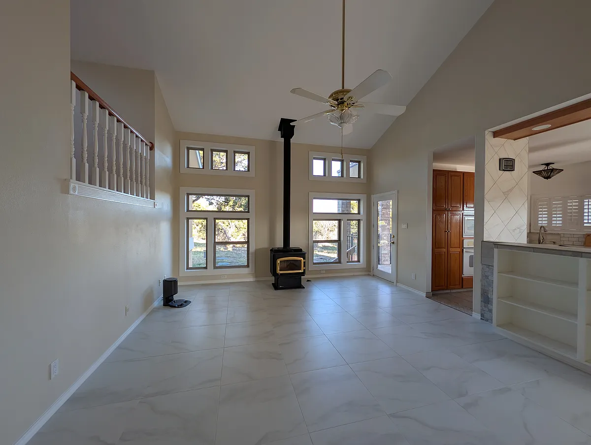 Building Photo - 15100 Hedder Cir