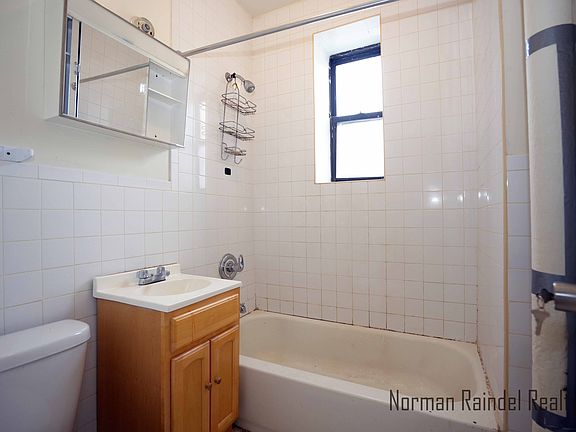 5th image of 1365 W 7th St APT 1F