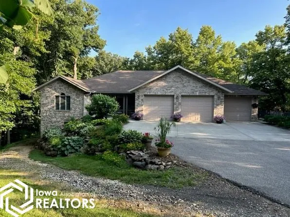 312 Woodlyn Way, Algona, IA 50511