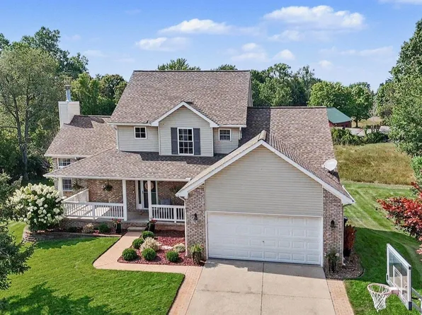 1134 Brookside Ct, Oxford, MI 48371