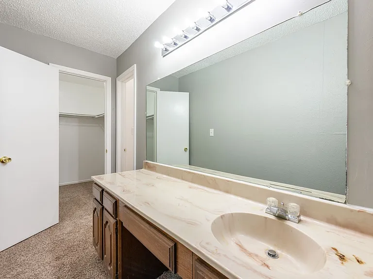 4605 & 4607 Menzer Rd — Photo 18