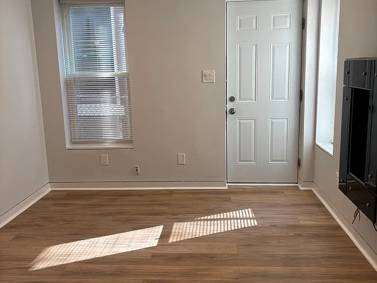 537 Florida Ave NW #2 — Photo 9