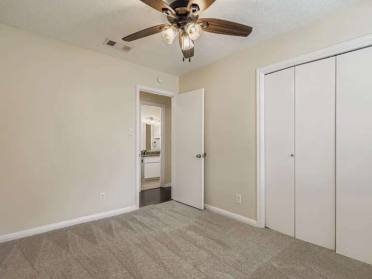 5313 Basswood Ln — Photo 23