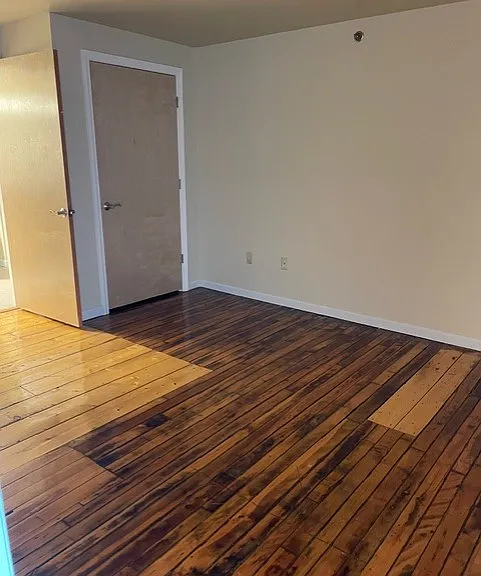 Victoria Riverside Townhouse Lofts — Photo 10