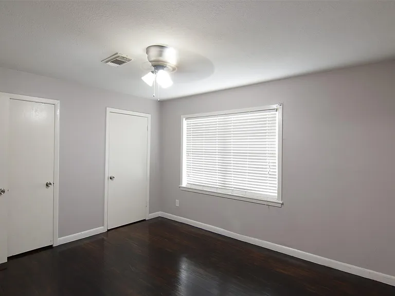 7941 Longridge Dr — Photo 9