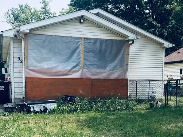 927 Oak St, Adrian, MI 49221