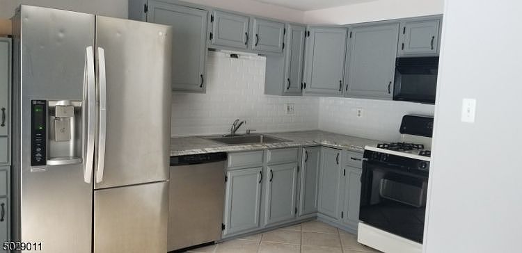 1st image of 27 Liberty Ln #213
