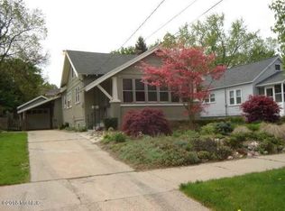 1042 Boston St SE, Grand Rapids, MI 49507