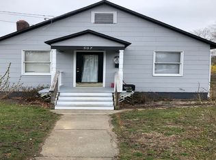 507 Sweezy Ave, Riverhead, NY 11901
