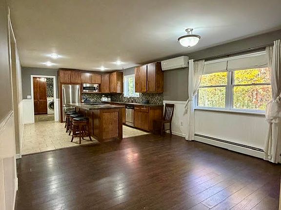 5th image of 63 Wesley Road