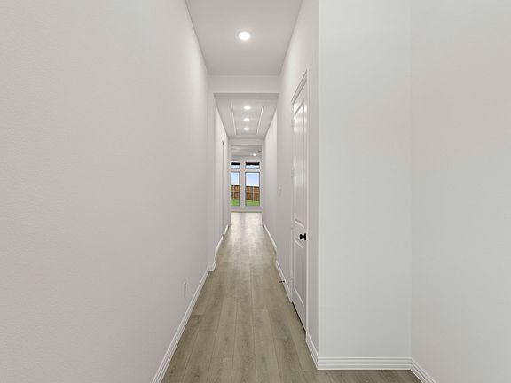 Aster Park - Marshall Interior Image 4