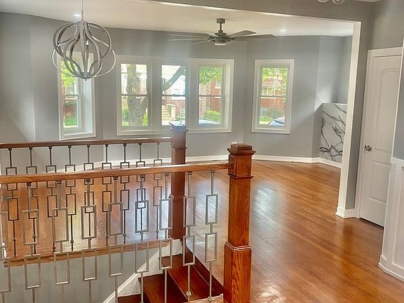 3rd image of 7806 S Rhodes Ave