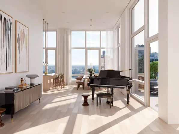 135 East 47th Street image 1 of 10